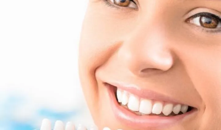 Zahnbleaching-Verfahren – für strahlend weisses Lächeln